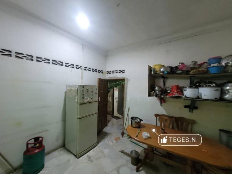1-storey Terraced House for Sale in Kapar (Selangor) - John Tee - Kitchen - PropertyGuru.com.my