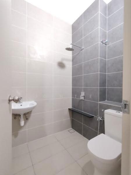 2-storey Terraced House for Rent in Setia Utama (Setia Alam) - John Tee - Bathroom - PropertyGuru.com.my