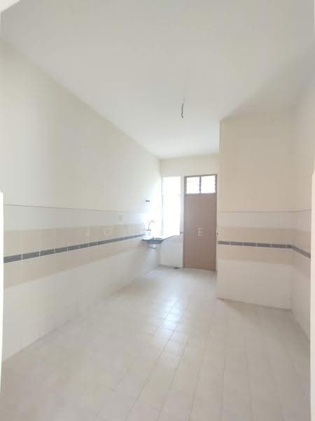 2-storey Terraced House for Sale in Shah Alam (Selangor) - John Tee - Kitchen - PropertyGuru.com.my