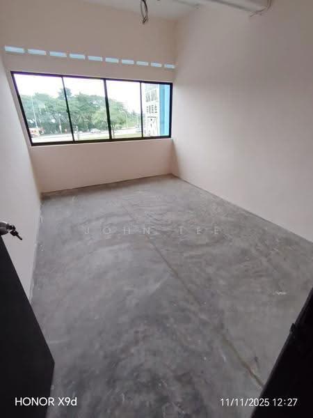 Kedai untuk Dijual di Taman Johor Jaya (Johor Bahru) - John Tee - Interior - PropertyGuru.com.my