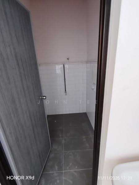 Kedai untuk Dijual di Taman Johor Jaya (Johor Bahru) - John Tee - Interior - PropertyGuru.com.my