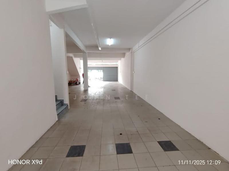 Kedai untuk Dijual di Taman Johor Jaya (Johor Bahru) - John Tee - Interior - PropertyGuru.com.my