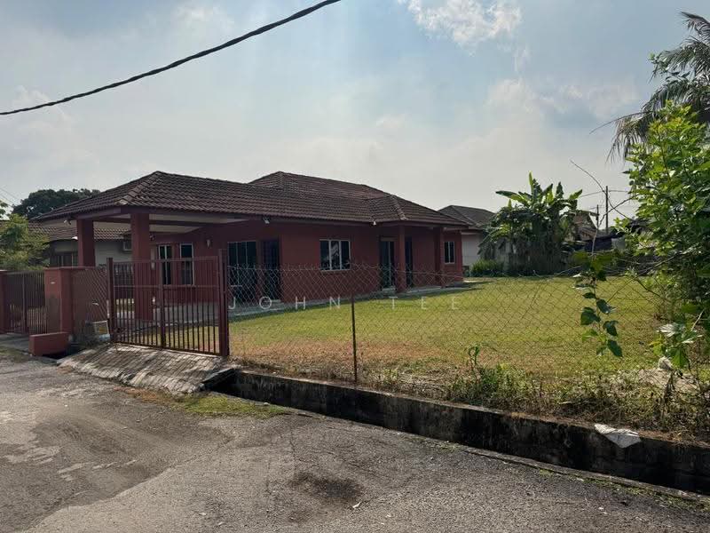 Bungalow House for Sale in Taman Riveria Perdana (Klang) - John Tee - Exterior - PropertyGuru.com.my