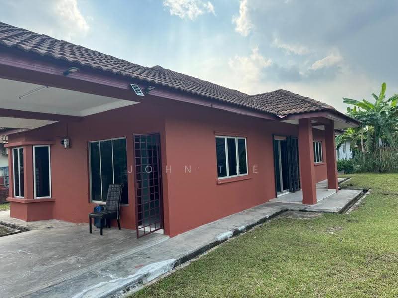 Bungalow House for Sale in Taman Riveria Perdana (Klang) - John Tee - Exterior - PropertyGuru.com.my