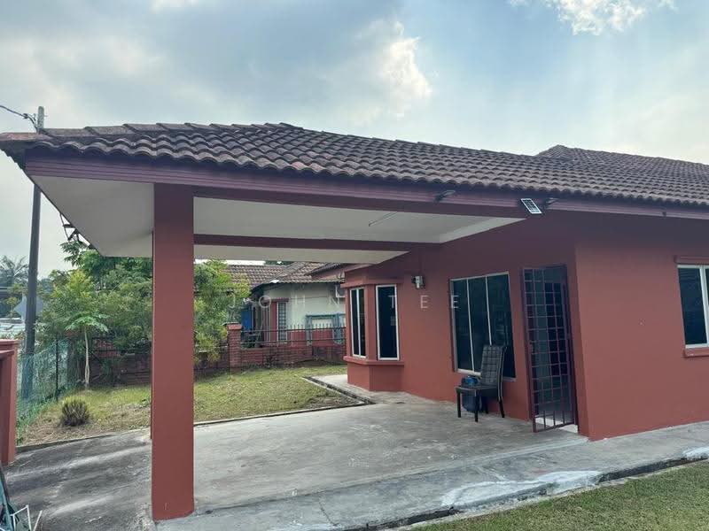 Bungalow House for Sale in Taman Riveria Perdana (Klang) - John Tee - Exterior - PropertyGuru.com.my