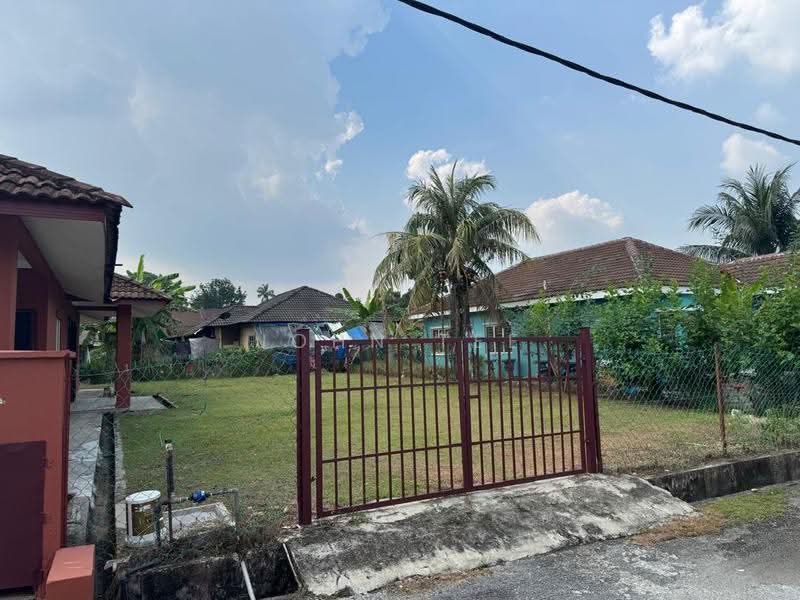Bungalow House for Sale in Taman Riveria Perdana (Klang) - John Tee - Exterior - PropertyGuru.com.my