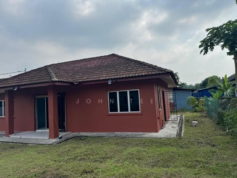 Bungalow House for Sale in Taman Riveria Perdana (Klang) - John Tee - Exterior - PropertyGuru.com.my