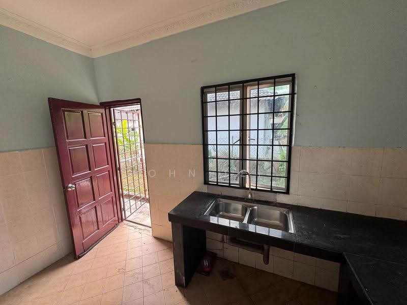 Bungalow House for Sale in Taman Riveria Perdana (Klang) - John Tee - PropertyGuru.com.my