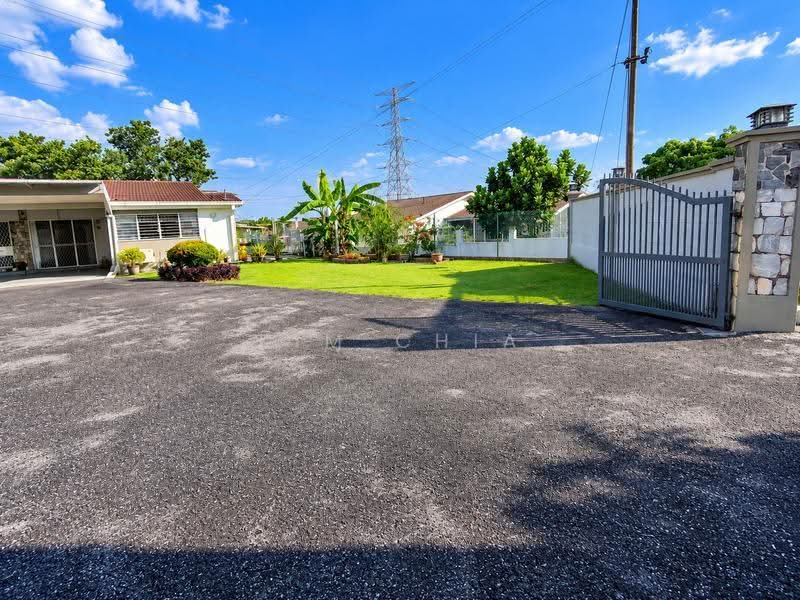 Bungalow House for Sale in Seksyen 5 (Petaling Jaya) - Kim Chia - Exterior - PropertyGuru.com.my