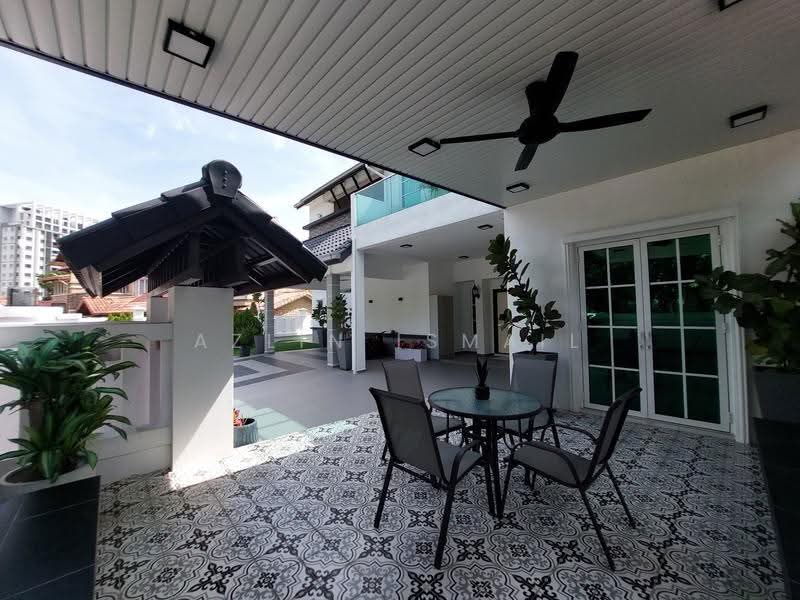 Semi-Detached House for Sale in Bukit Jelutong (Shah Alam) - Azlin Ismail - Exterior - PropertyGuru.com.my