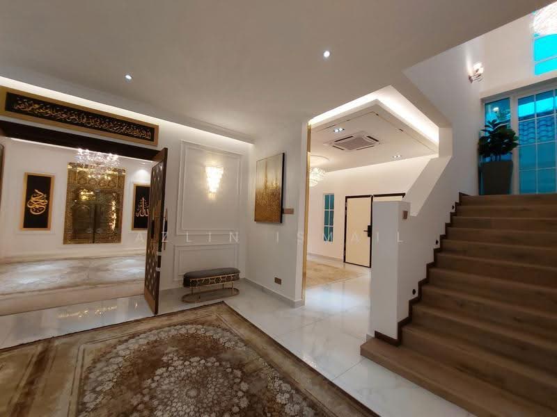 Semi-Detached House for Sale in Bukit Jelutong (Shah Alam) - Azlin Ismail - Entrance - PropertyGuru.com.my