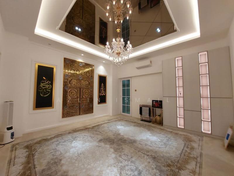 Semi-Detached House for Sale in Bukit Jelutong (Shah Alam) - Azlin Ismail - Living Room - PropertyGuru.com.my
