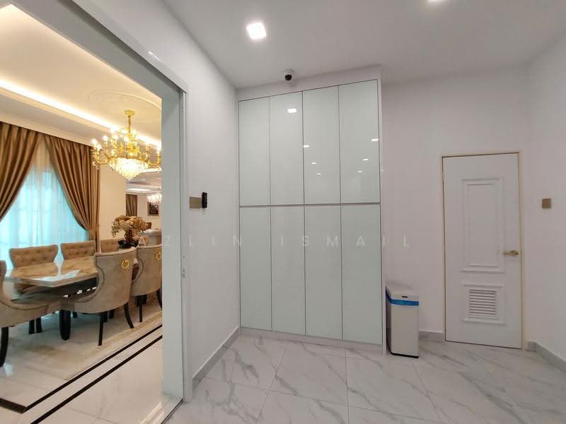 Semi-Detached House for Sale in Bukit Jelutong (Shah Alam) - Azlin Ismail - Dining Room - PropertyGuru.com.my