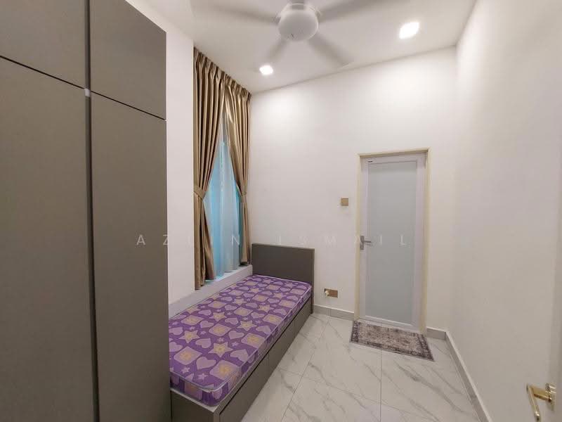 Semi-Detached House for Sale in Bukit Jelutong (Shah Alam) - Azlin Ismail - Bedroom - PropertyGuru.com.my