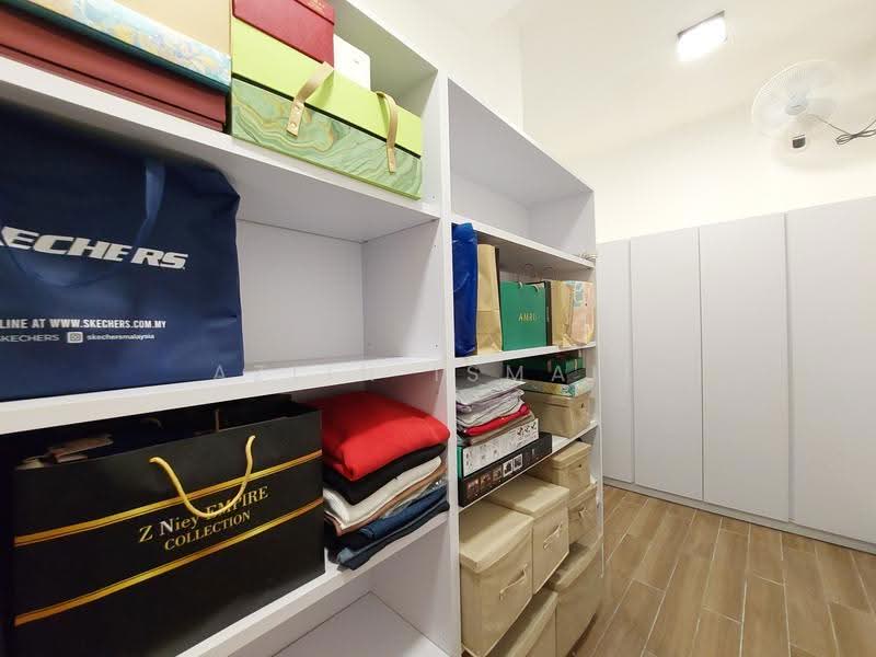 Semi-Detached House for Sale in Bukit Jelutong (Shah Alam) - Azlin Ismail - PropertyGuru.com.my