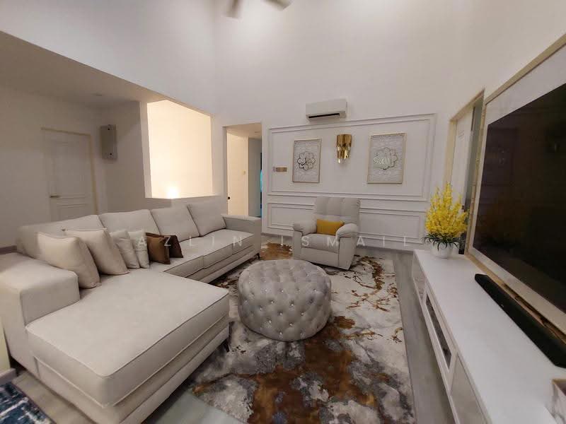 Semi-Detached House for Sale in Bukit Jelutong (Shah Alam) - Azlin Ismail - Living Room - PropertyGuru.com.my