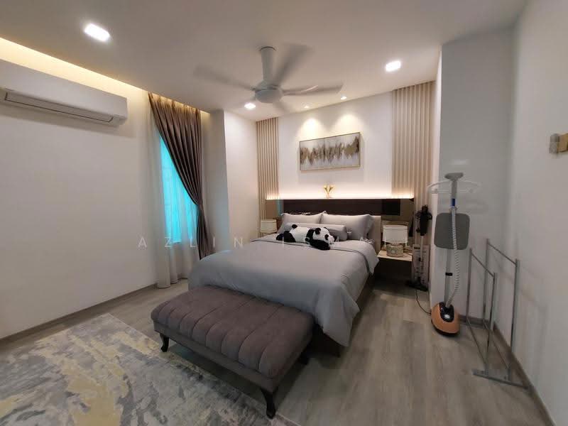 Semi-Detached House for Sale in Bukit Jelutong (Shah Alam) - Azlin Ismail - Bedroom - PropertyGuru.com.my