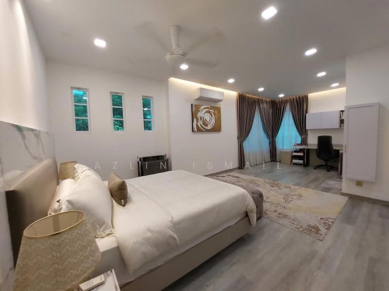Semi-Detached House for Sale in Bukit Jelutong (Shah Alam) - Azlin Ismail - Bedroom - PropertyGuru.com.my