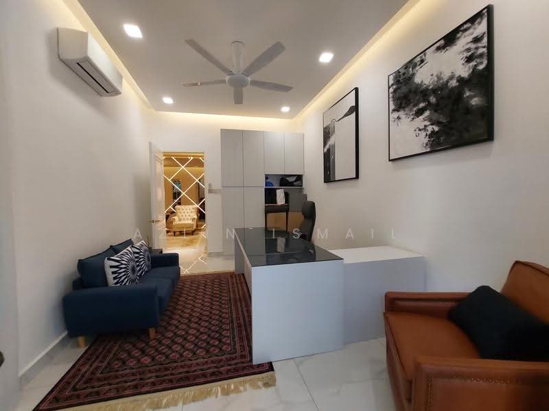 Semi-Detached House for Sale in Bukit Jelutong (Shah Alam) - Azlin Ismail - Study - PropertyGuru.com.my