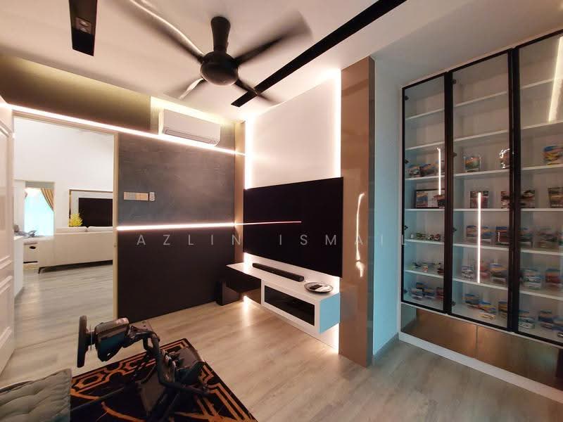 Semi-Detached House for Sale in Bukit Jelutong (Shah Alam) - Azlin Ismail - Living Room - PropertyGuru.com.my