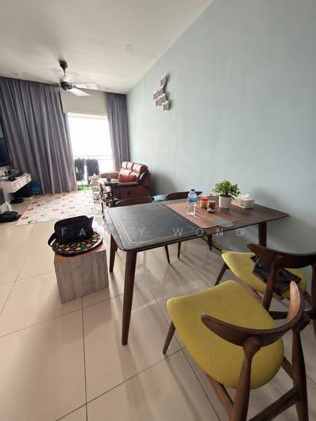 Kondominium untuk Dijual di Solaria Residences - Fanny Wong - Living Room - PropertyGuru.com.my