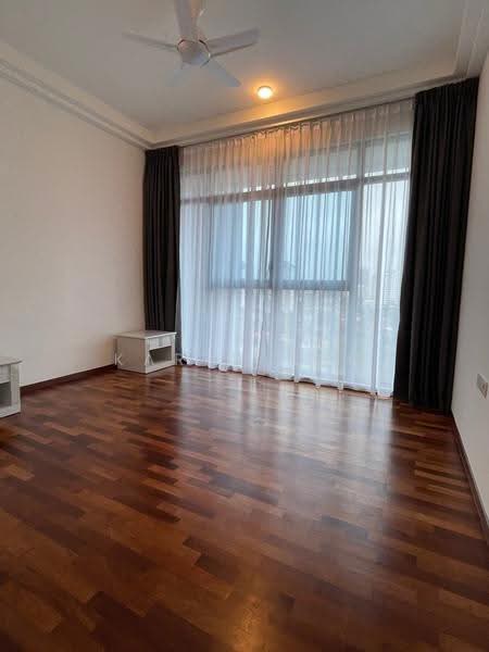 Kediaman Servis untuk Dijual di PJ Midtown - Karen Ang - Bedroom - PropertyGuru.com.my