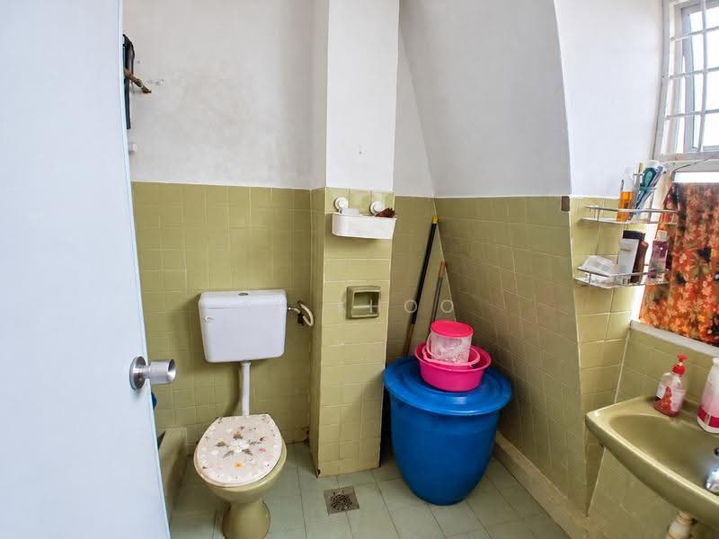 2-storey Terraced House for Sale in SS18 (Subang Jaya) - KH Khoo - Bathroom - PropertyGuru.com.my