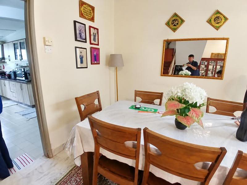 2-storey Terraced House for Sale in SS18 (Subang Jaya) - KH Khoo - Dining Room - PropertyGuru.com.my