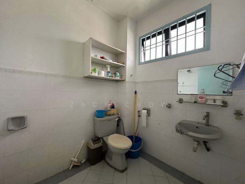 2-storey Terraced House for Sale in Permas Jaya (Johor Bahru) - Zack Chow - Bathroom - PropertyGuru.com.my