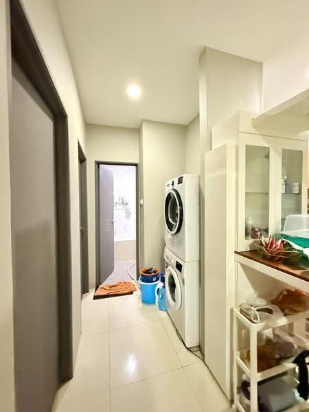Kediaman Servis untuk Dijual di Princeton Suites - Leslie Loi - Corridor - PropertyGuru.com.my