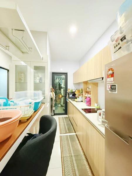 Kediaman Servis untuk Dijual di Princeton Suites - Leslie Loi - Kitchen - PropertyGuru.com.my