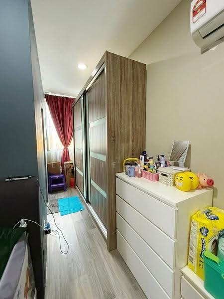 Kediaman Servis untuk Dijual di Princeton Suites - Leslie Loi - Bedroom - PropertyGuru.com.my