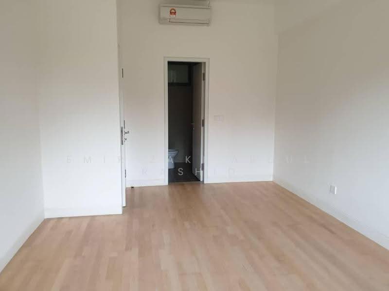 Service Residence for Sale at Radia Residences - Emir Zaki Abdul Rashid - Bathroom - PropertyGuru.com.my
