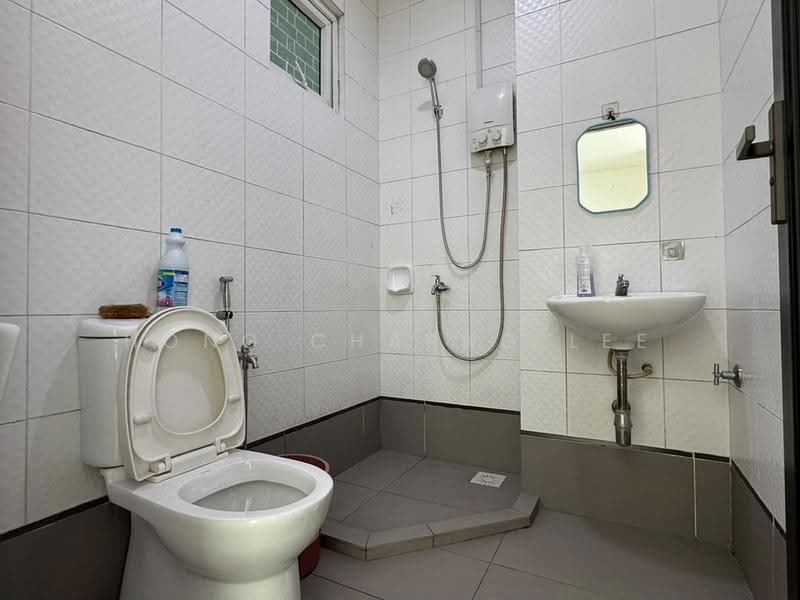 Kediaman Servis untuk Disewa di Seasons Amara Larkin - Hong Charng Lee - Bathroom - PropertyGuru.com.my
