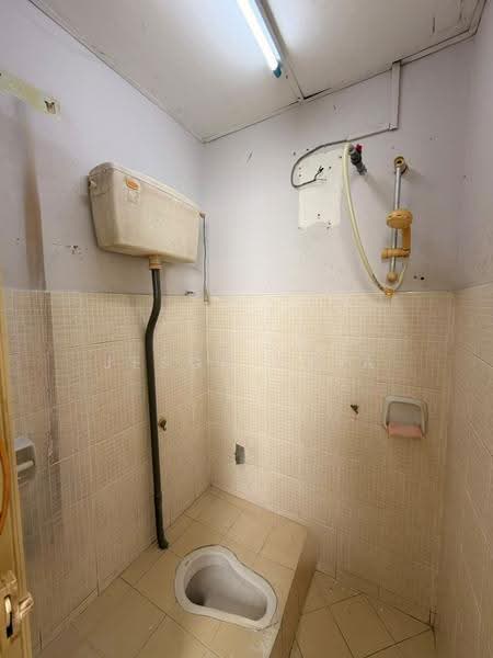 Flat for Sale at Taman Impian Indah - Jeson Chia - Bathroom - PropertyGuru.com.my
