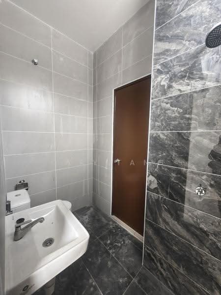 Rumah Teres 2-Tingkat untuk Dijual di Bandar Baru Sri Klebang (Chemor) - Gary Tang - Bathroom - PropertyGuru.com.my