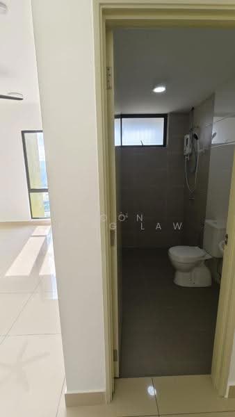 Kondominium untuk Disewa di Topaz Residence - Soon Sheng Law - Bathroom - PropertyGuru.com.my