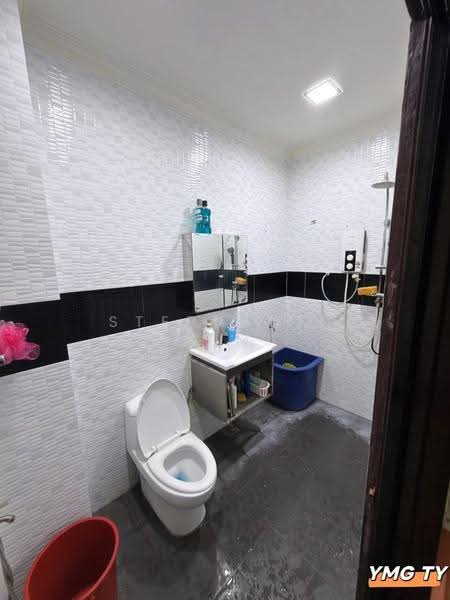 Terraced House for Sale in Taman Klang Utama (Kapar) - Stephanie Lim - Bathroom - PropertyGuru.com.my