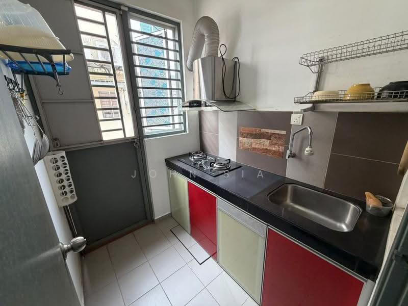 2-storey Terraced House for Sale in Taman Setia Indah (Tebrau) - John Sia - Kitchen - PropertyGuru.com.my