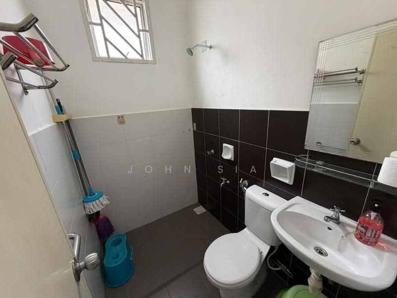 2-storey Terraced House for Sale in Taman Setia Indah (Tebrau) - John Sia - Bathroom - PropertyGuru.com.my