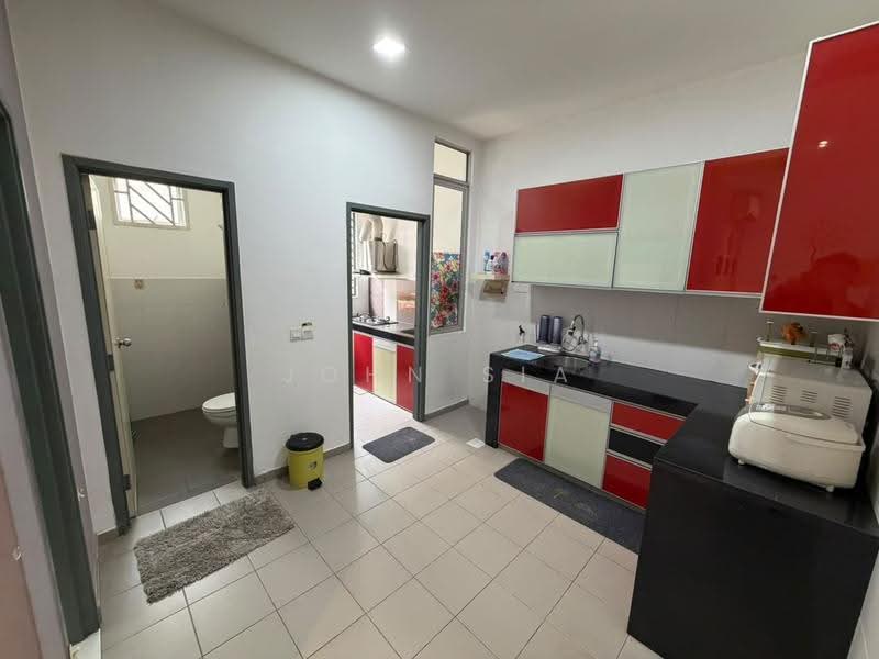 2-storey Terraced House for Sale in Taman Setia Indah (Tebrau) - John Sia - Kitchen - PropertyGuru.com.my