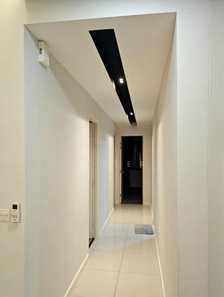 Kondominium untuk Dijual di Iconic Skies - Silvester Ti - Corridor - PropertyGuru.com.my
