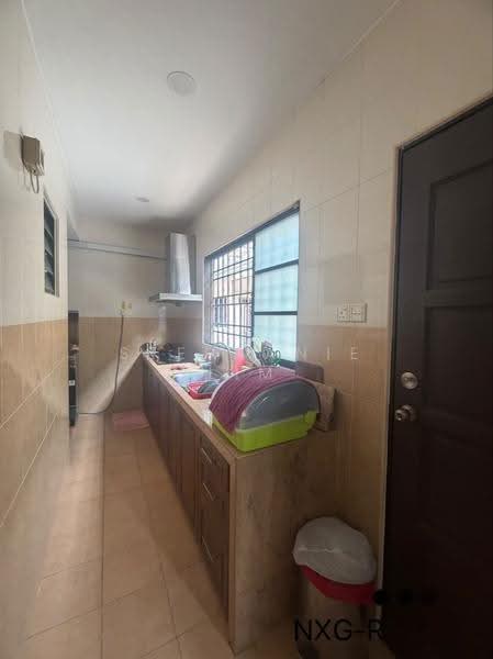 2-storey Terraced House for Sale in Bandar Bukit Tinggi (Klang) - Stephanie Lim - Kitchen - PropertyGuru.com.my
