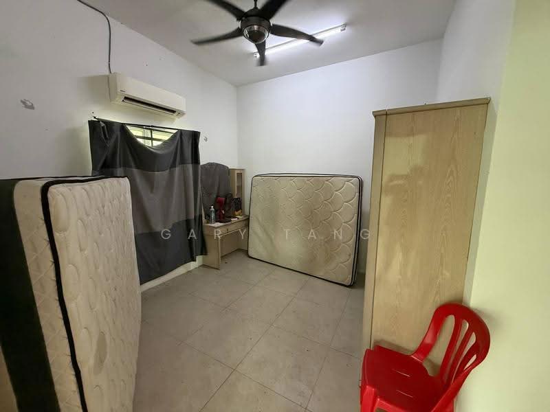 Rumah Berkembar untuk Dijual di Medan Klebang Mewah (Chemor) - Gary Tang - Bedroom - PropertyGuru.com.my