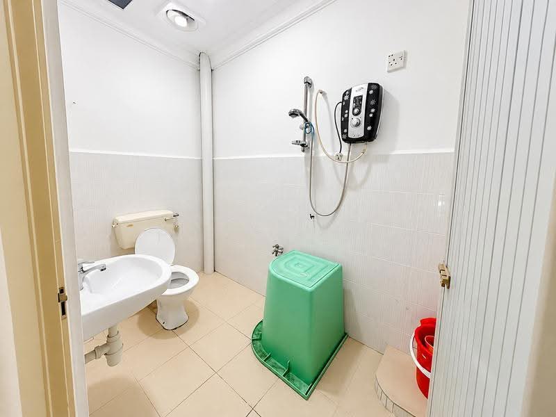 2-storey Terraced House for Sale in Bandar Rinching (Semenyih) - Fikri Yasmin - Bathroom - PropertyGuru.com.my
