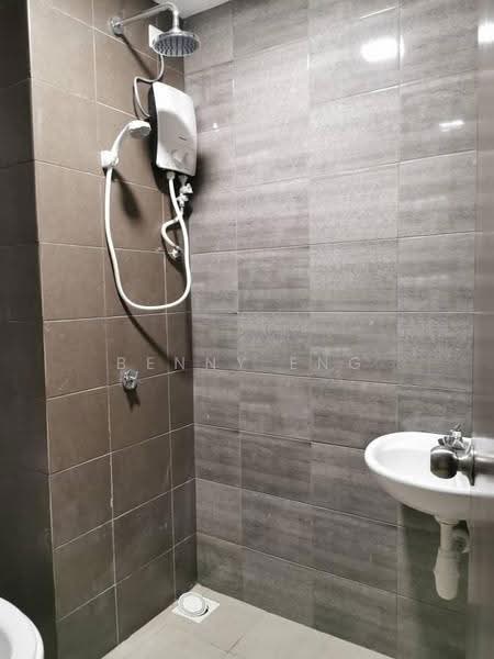 Service Residence for Sale at Symphony Tower (Menara Simfoni) - Benny Eng - Bathroom - PropertyGuru.com.my
