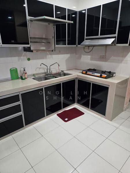 Service Residence for Sale at Sky Gardens Residences - Ong Lih Shyan - Kitchen - PropertyGuru.com.my