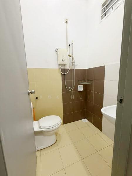 Rumah Teres 2-Tingkat untuk Dijual di Taman Setia Indah (Tebrau) - Kok Hui - Bathroom - PropertyGuru.com.my