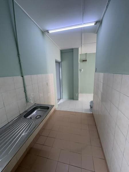 Pangsapuri untuk Disewa di Vista Shop Apartment (Damansara Damai) - Chris Yap - Kitchen - PropertyGuru.com.my