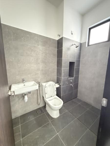 Rumah Teres 2-Tingkat untuk Dijual di Taman Impian Emas (Skudai) - Ong Lih Shyan - Bathroom - PropertyGuru.com.my